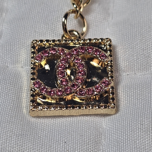 Chanel Beautè Charm Pendant Gold and Stamped NEW With Chain Necklace - Picture 3 of 6